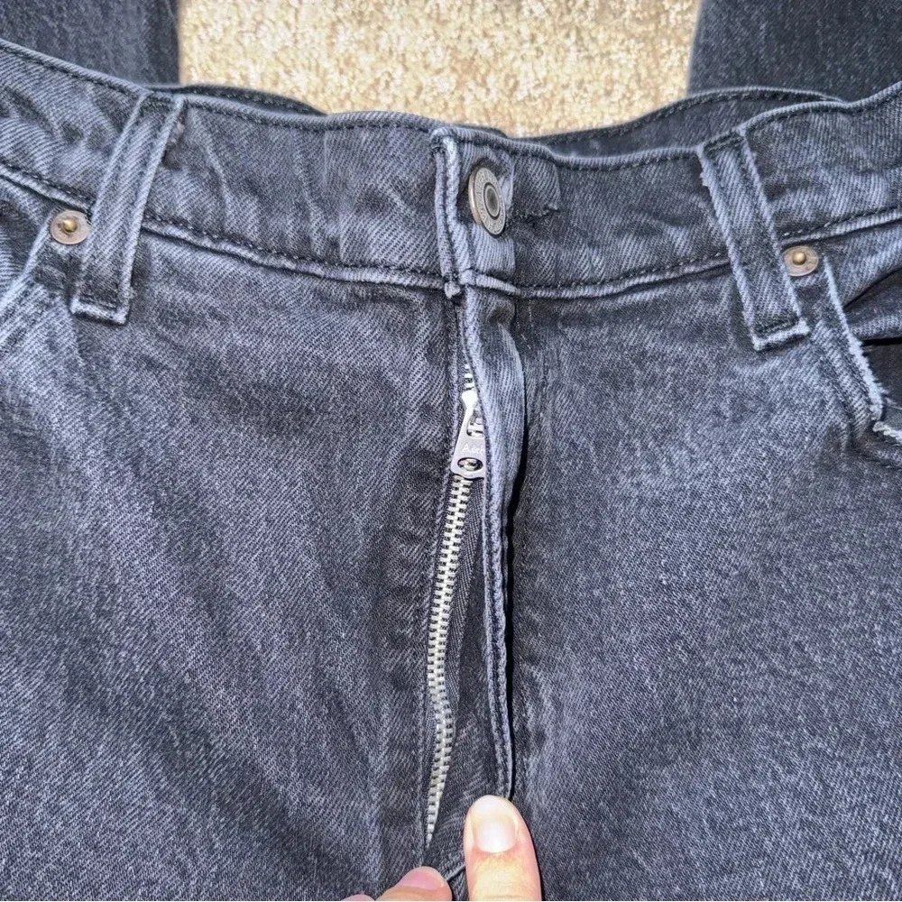 Abercrombie and Fitch 90s straight ultra high rise black distressed jeans 8/29S - Picture 5 of 6